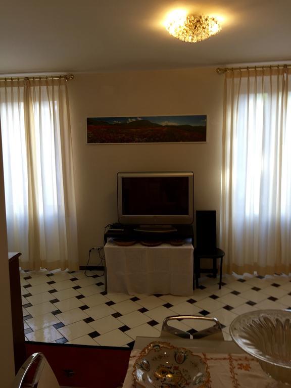 Appartamento Piazza San Marco Флоренція Номер фото